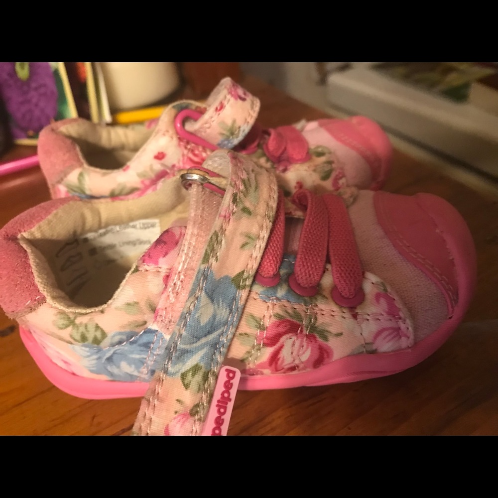 Pediped size 4 sneakers